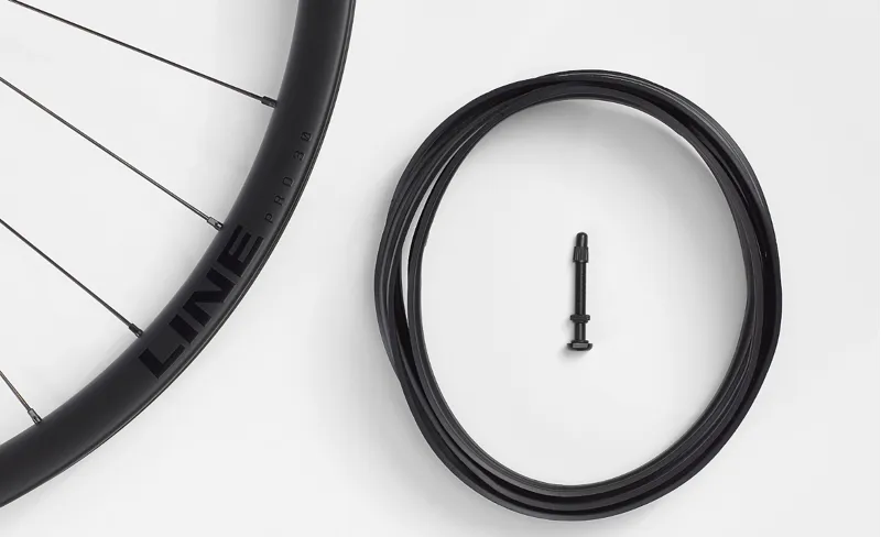 Bontrager Line Pro 30 TLR Boost 29 MTB Wheel-1